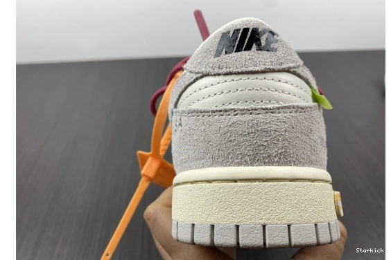Lot Nike DJ0950-114 O-W 35 Low Dunk 0930